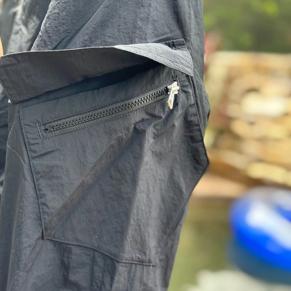 JORDAN‎ RENEGADE ESSENTIALS LIGHTWEIGHT JACKET FN4623-010